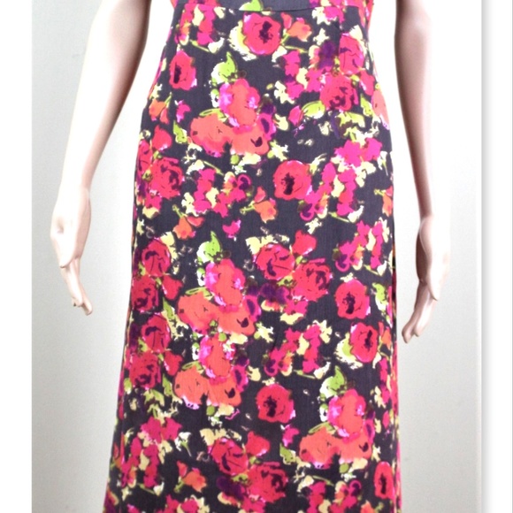 Maxi - Picture 2 of 8